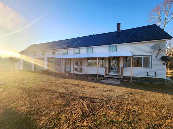 1036 Main Road, Bradford, ME 04410