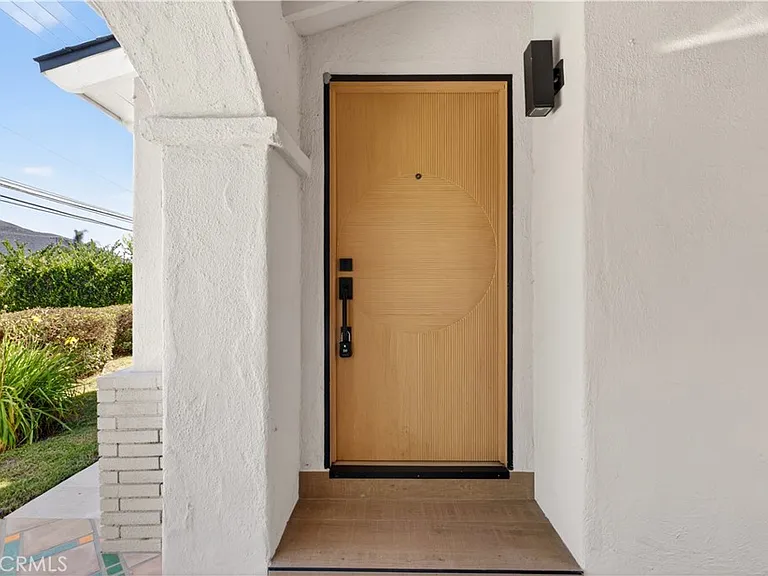 1713 W Alameda Ave — Photo 12