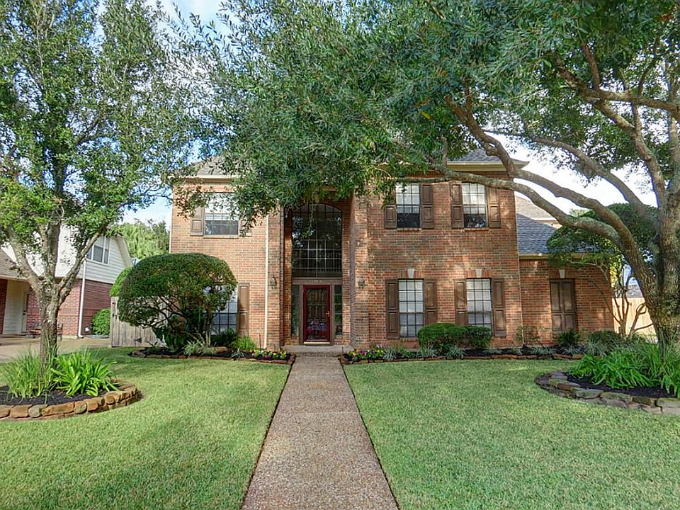 1st image of 19914 Sky Hollow Ln