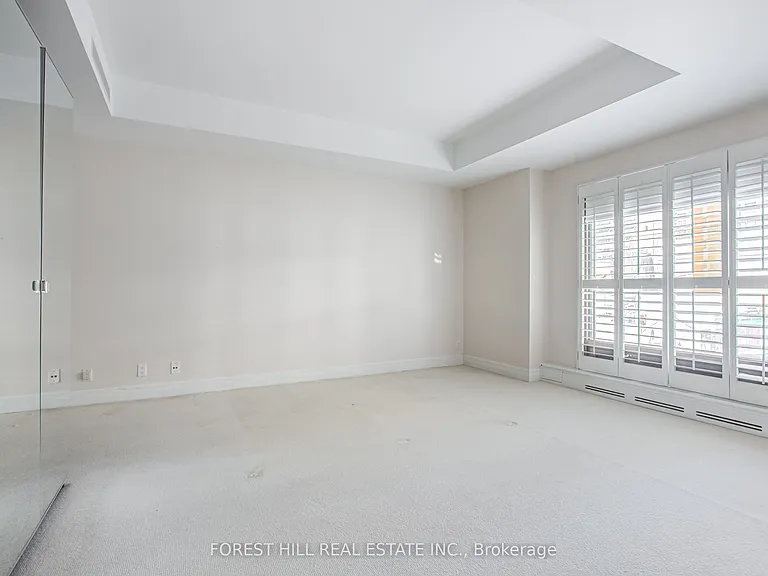 38 Avenue Rd #201 — Photo 24