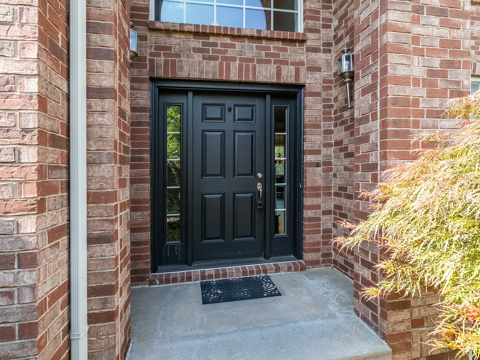 4 bed, 3.5 bath, 3658 sqft, $4,900 — Photo 2