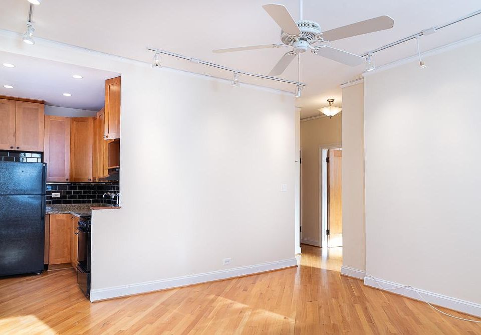 1st image of 5802 N Kenmore Ave #304