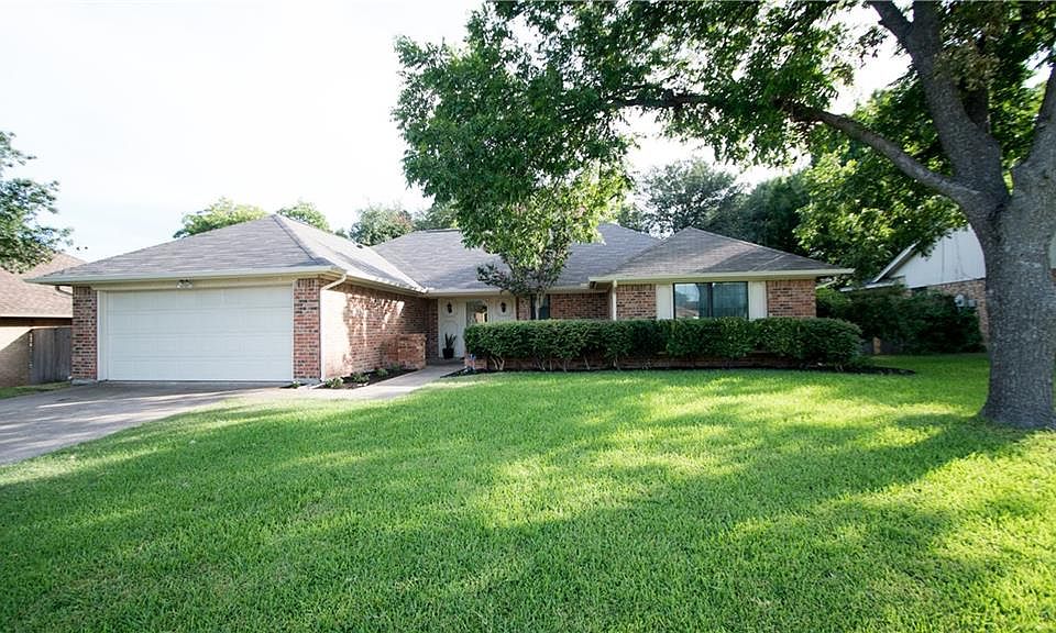 1st image of 213 Haywood Dr