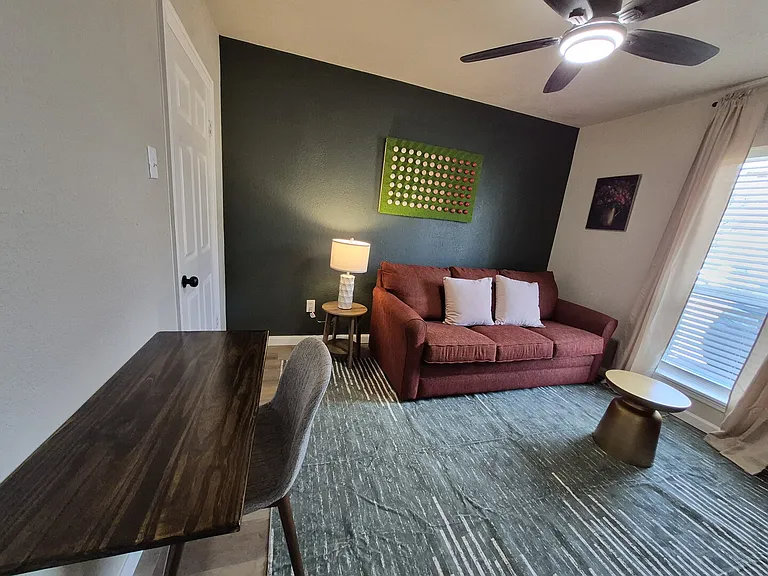 Hillwood Dr — Photo 10