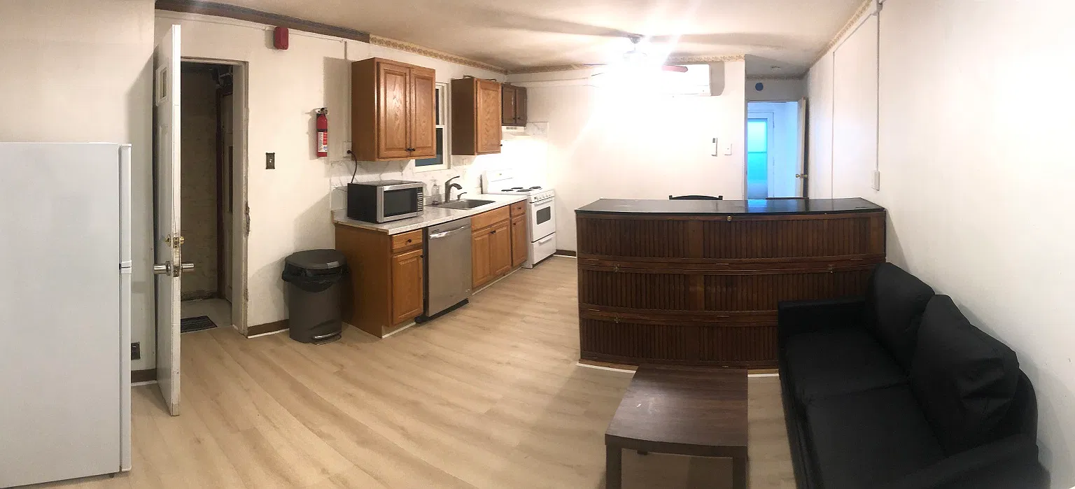 1 bed, 350 sqft, $1,300 — Photo 1