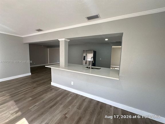 5th image of 9401 NW 20th St