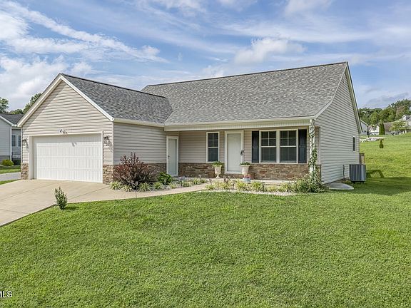 2nd image of 211 Brighton Pl