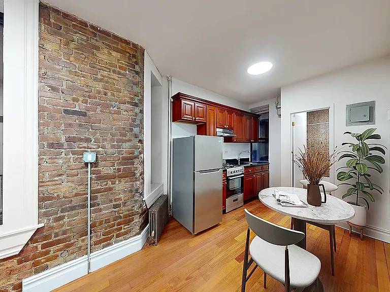 142 W 109th St #1W — Photo 1