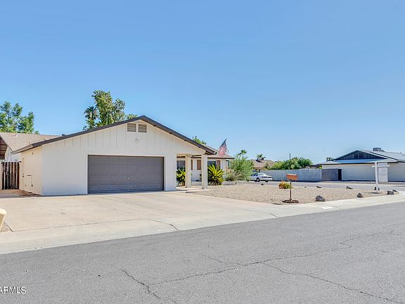 3rd image of 4443 W SIERRA Street