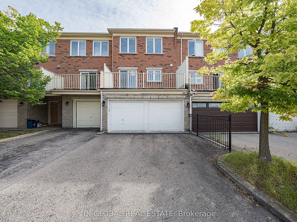 1st image of 30 Pond Dr