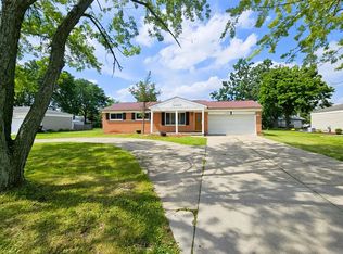 27996 W Eleven Mile Rd #1, Farmington, MI 48336