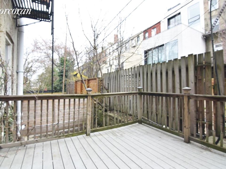 1st image of 378 Sackett St APT 1r