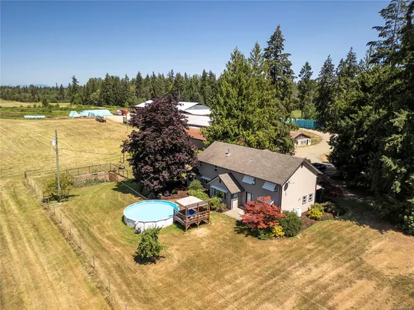 2332 Endall Rd, Comox Valley, BC V9J 1G7