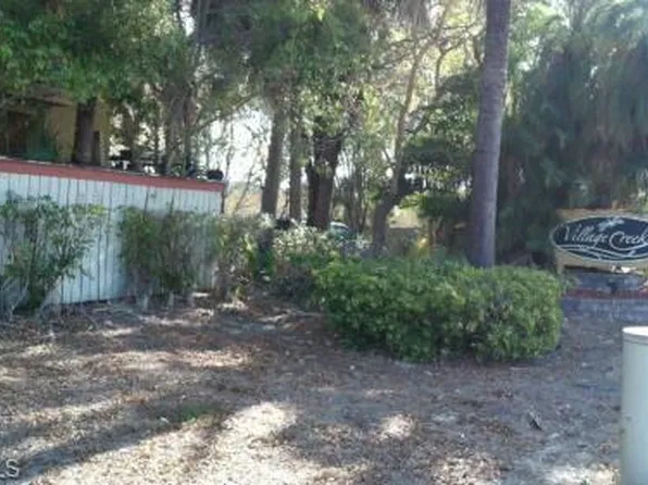 2855 Winkler Ave APT 111, Fort Myers, FL 33916