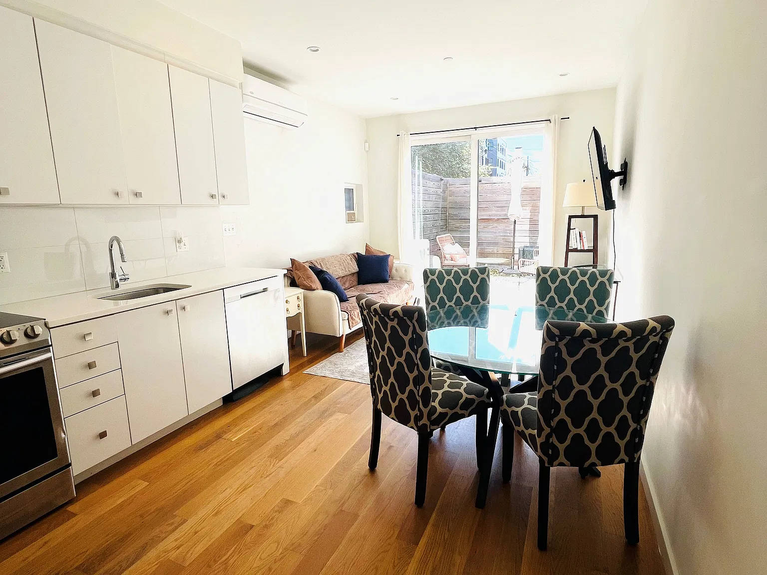 1613 Meigs Pl NE — Photo 3