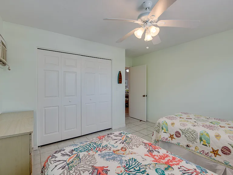 536 Caribbean Dr E — Photo 14