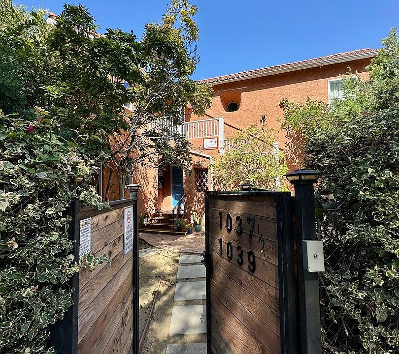 1st image of 1037 1/2 S Orange Dr #1037-1/2
