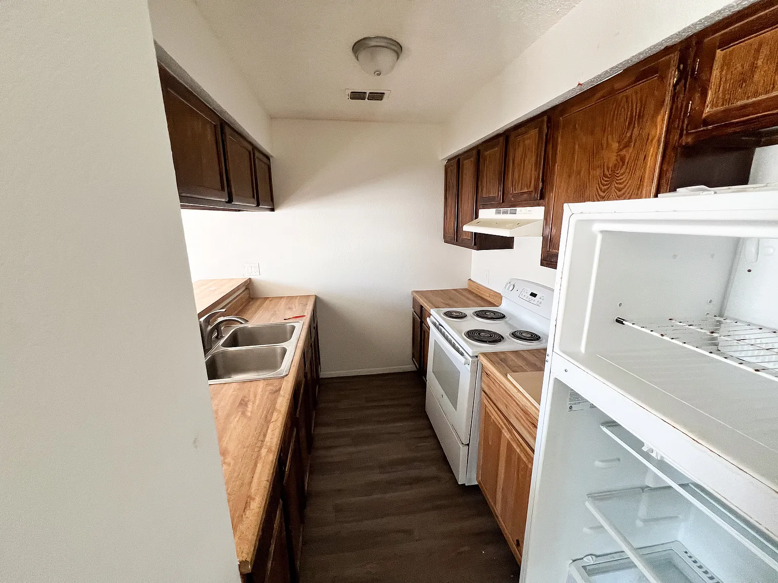 900 Scurry Street — Photo 4