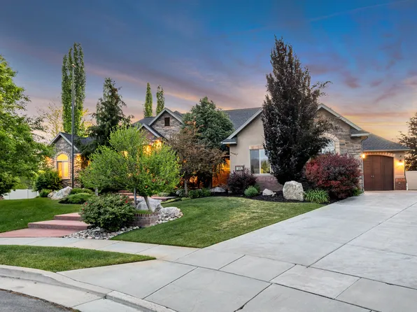 62 S Country Spring Cir, Kaysville, UT 84037