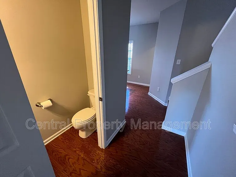104 Chalet Pl — Photo 15