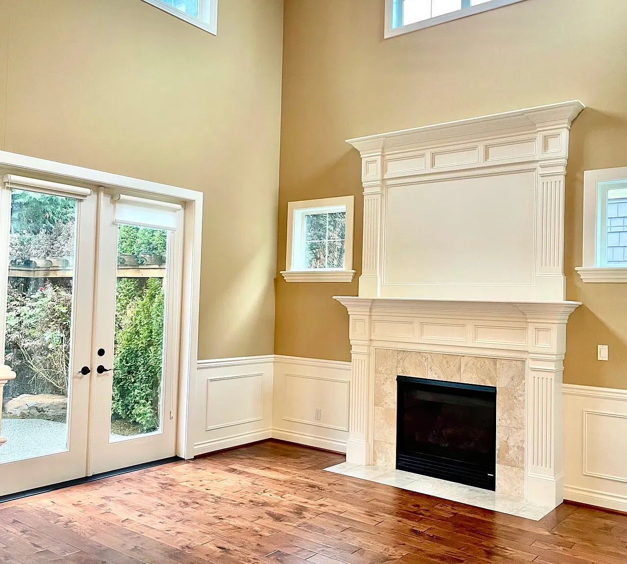 4 bed, 3.5 bath, 3990 sqft, $5,650 — Photo 2
