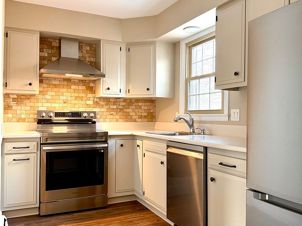 Kitchen with brand new (2025) stainless steel appliances