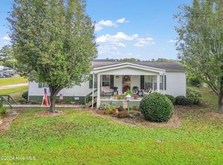 932 Charlotte Ave, Calabash, NC 28467