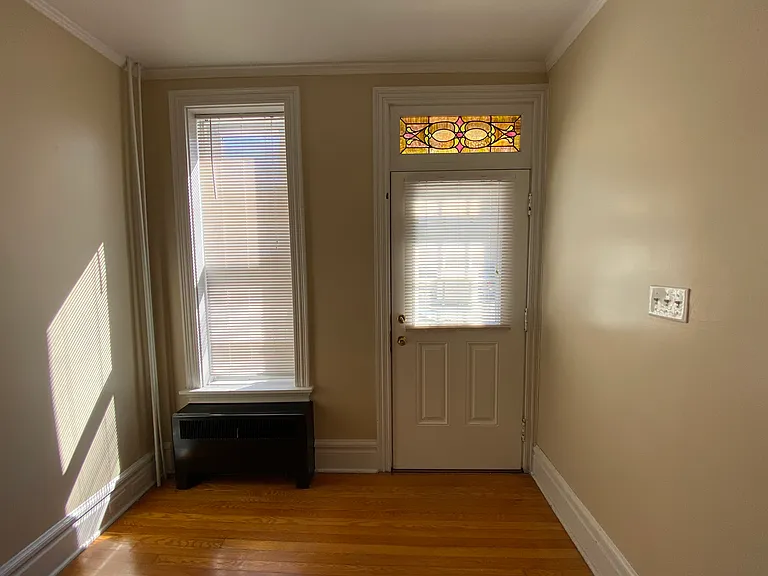 25 E North St — Photo 2
