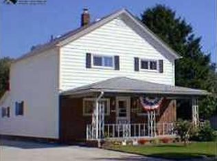 726 Grove St, Conneaut, OH 44030