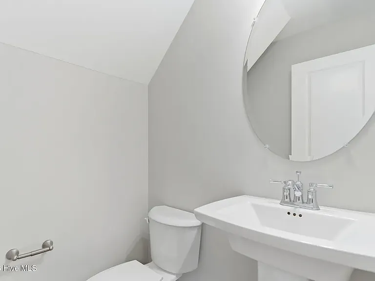1/2 bath downstairs