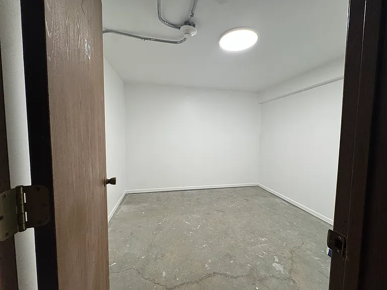 10425 Mayfield Ave #2W — Photo 18