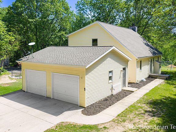 3rd image of 3631 Pepper Ln