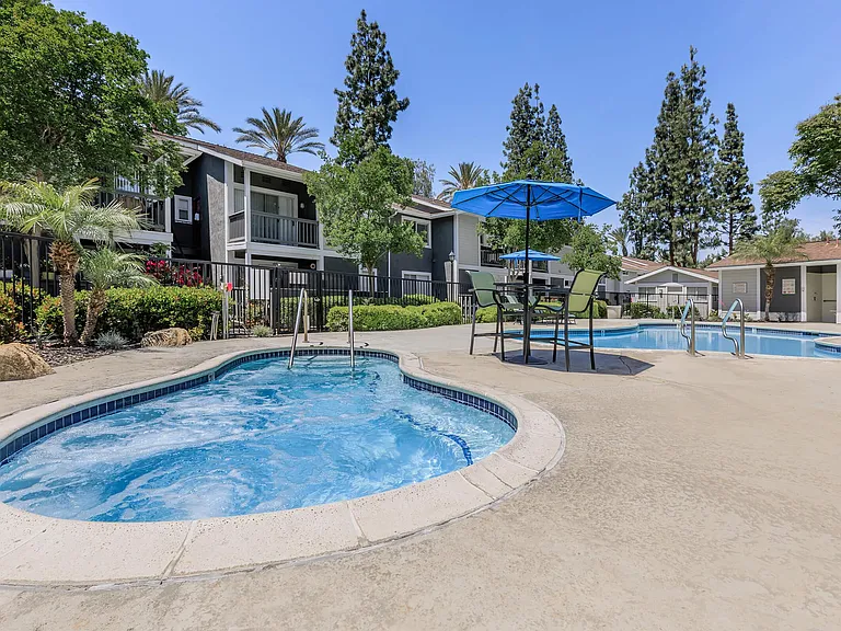 Redlands Lawn & Tennis — Photo 26
