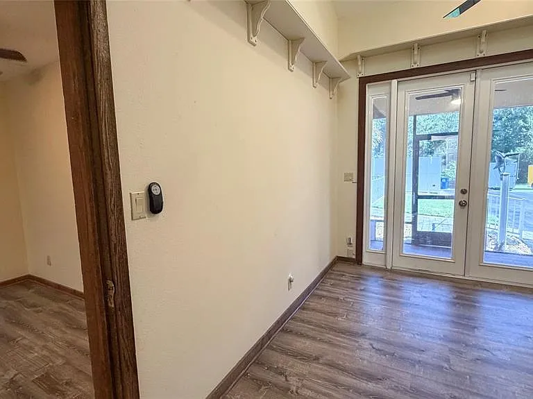 8445 Cessna Dr — Photo 50