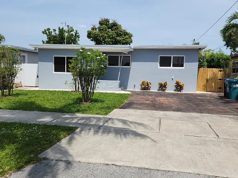 3635 SW 88th Ct — Photo 3