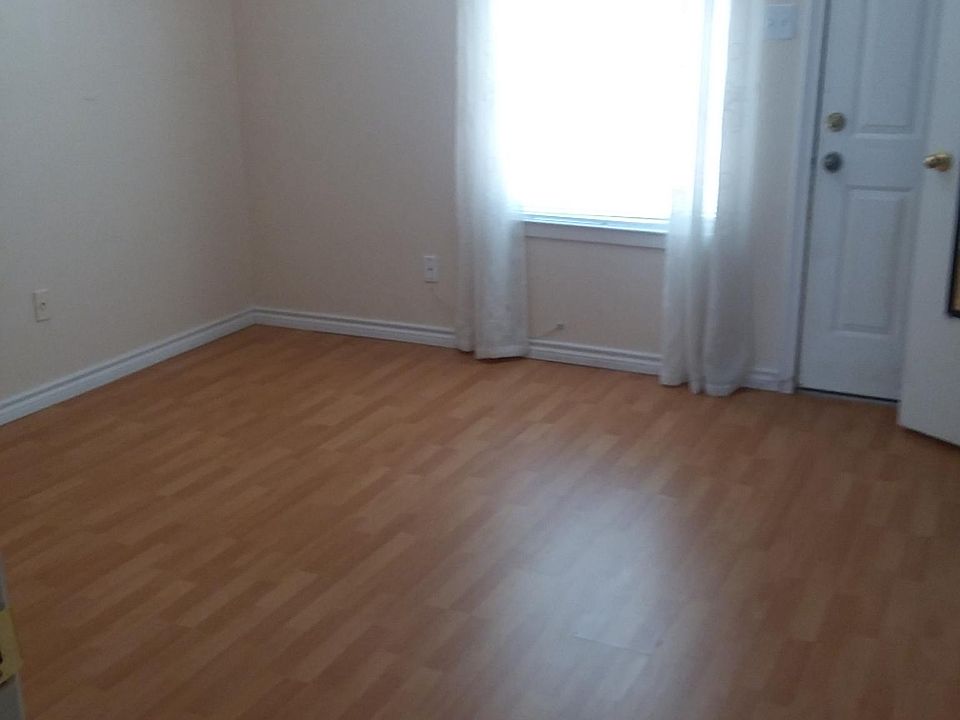 1st image of 839 Woodland Ct
