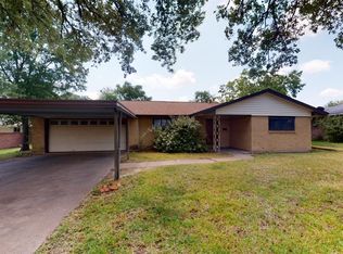 1616 George Bush Dr, College Station, TX 77840