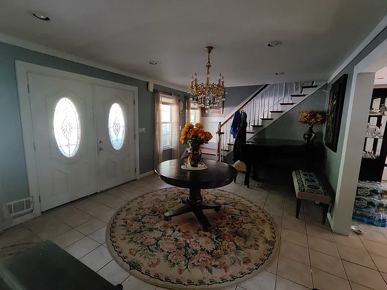 508 Broadway — Photo 4