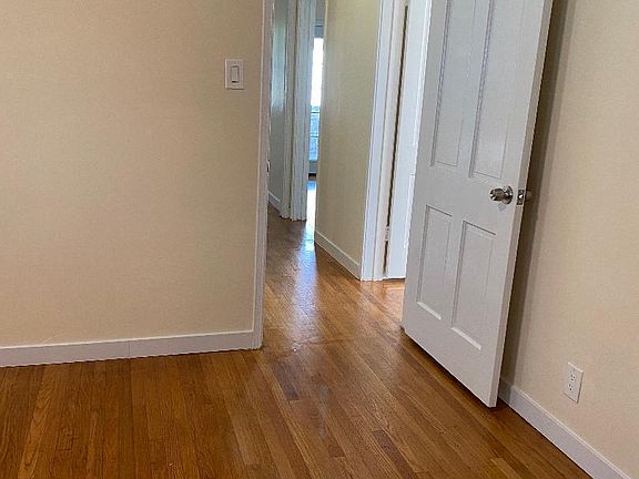 2nd image of 3423 W 83rd St