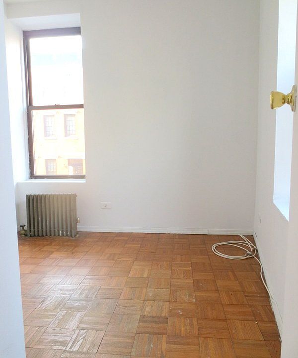 2nd image of 213 6th Ave APT 1A