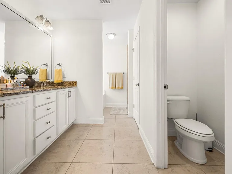 120 Mosaic Oaks Cir — Photo 31