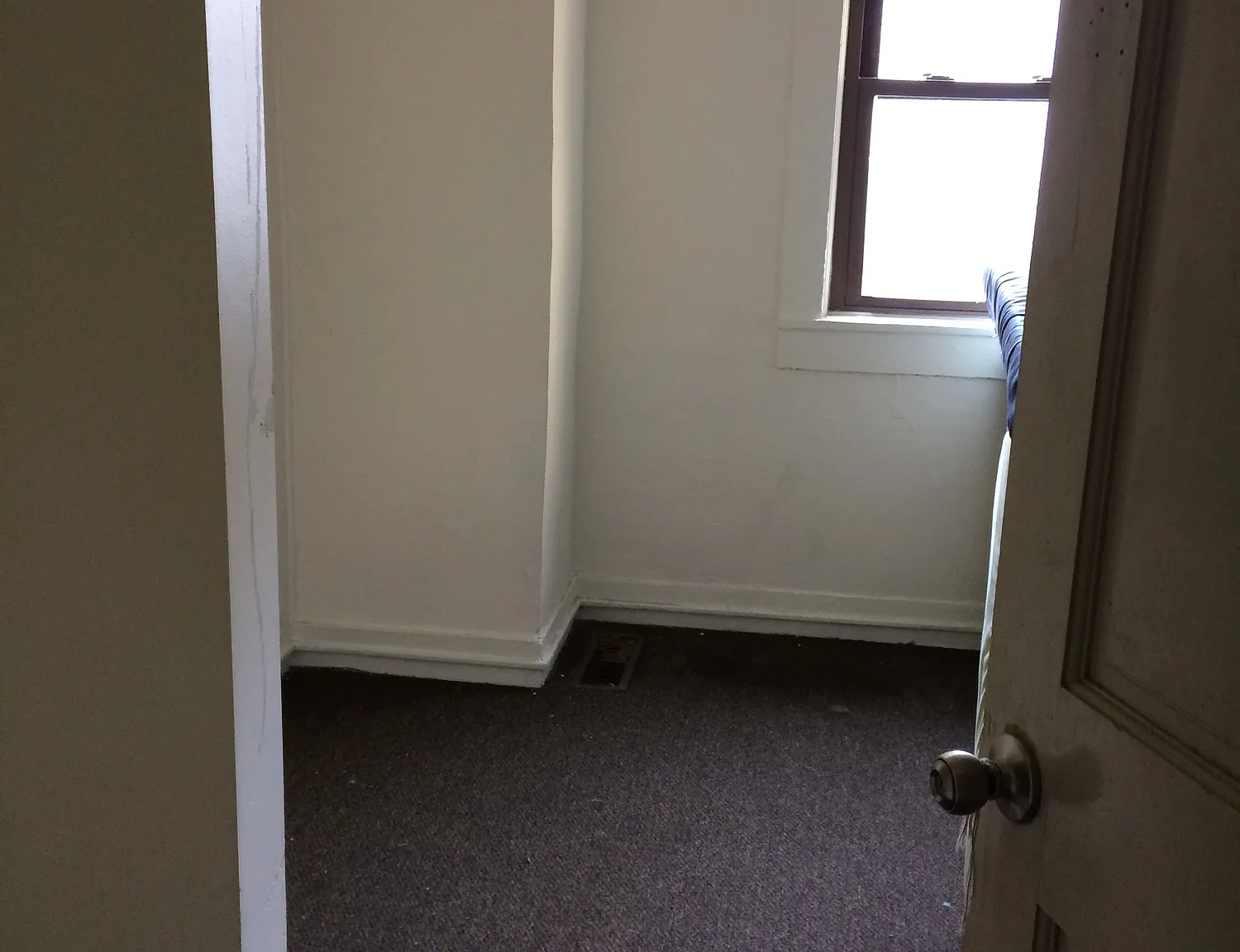 Three Bed Apt, Downtown Ithaca ($2,000/ avail from Sept-2026) — Photo 3
