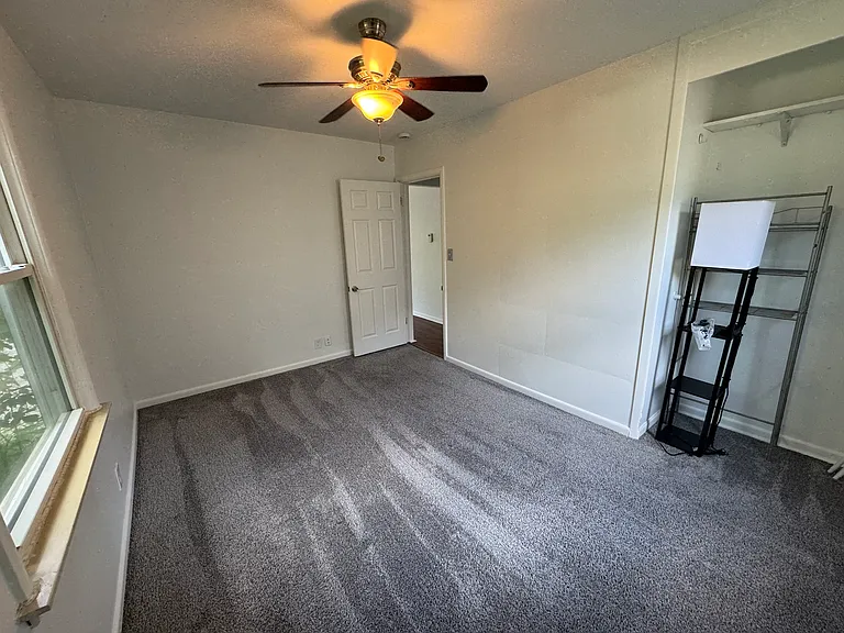 3828 Woodland Ave — Photo 6