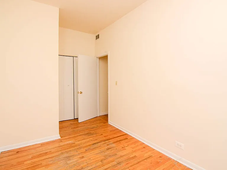 2319 N Kedzie Blvd #F2 — Photo 17