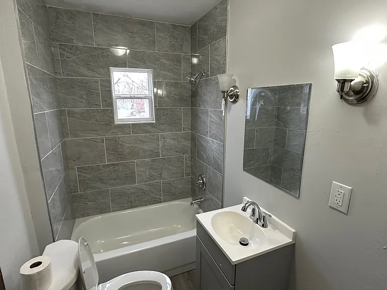 953 E 17th Ave #953 — Photo 2