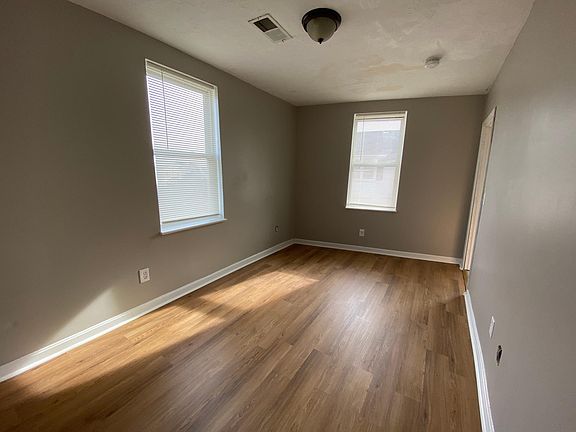 4th image of 1227 Sea St #2A
