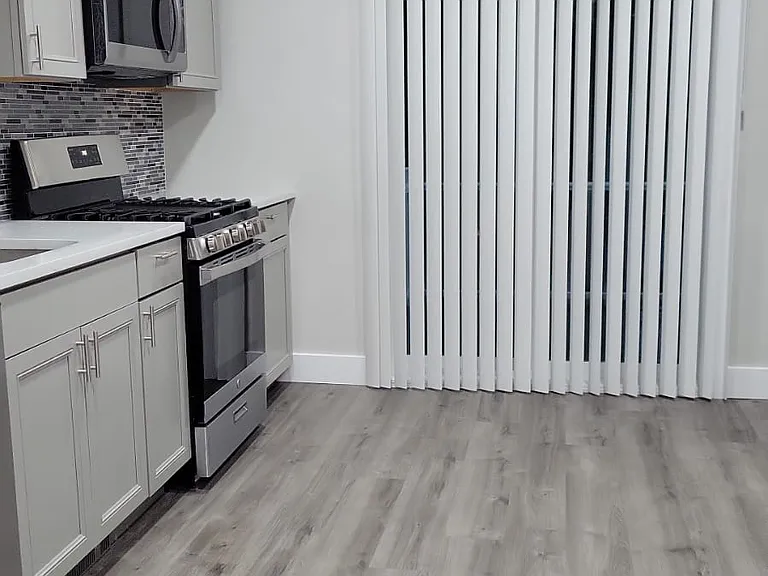 31 Adrian St #2 — Photo 3