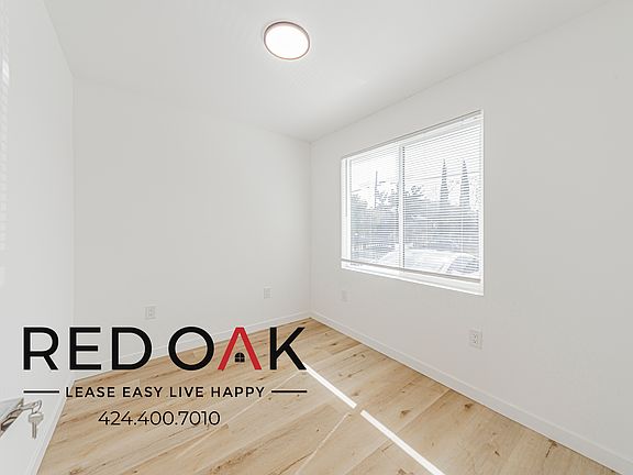 2nd image of 211 E 47th St #1/2