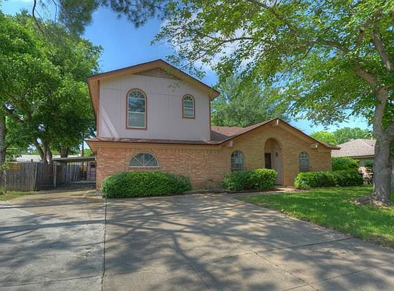 3rd image of 7429 Monterrey Dr