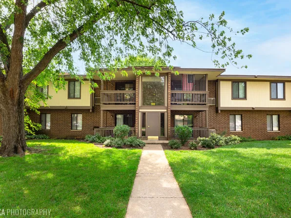 566 Somerset Ln APT 6, Crystal Lake, IL 60014